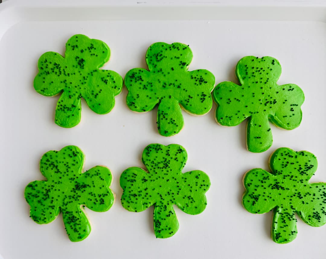 A picture of a box of cookies